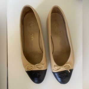 Chanel Ballet Flats - Authentic - size 37.5 / US SIZE 7